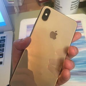 iPhone XS Max, like new with box